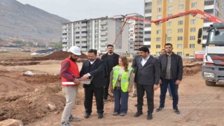 Elbistan Belediyesinin ücretsiz sosyal konut projesinin temeli atıldı