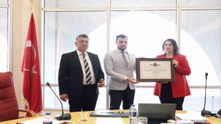 Emet MYOya Mavi Bayrak ödülü