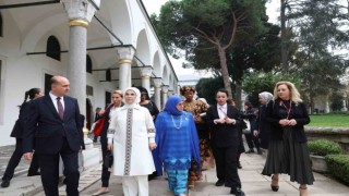 Emine Erdoğan, devlet başkanları eşleriyle Topkapı Sarayını gezdi