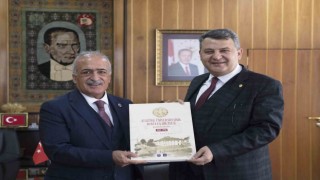 Emniyet Müdürü Kadir Yırtardan Rektör Çomaklıya iade-i ziyaret