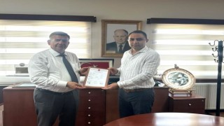 Erdemoğlu Ailesi kütüphane binasını bağışladı