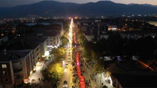 Erzincanda 600 metrelik bayrakla 100. Yıl Bayrak Yürüyüşü yapıldı