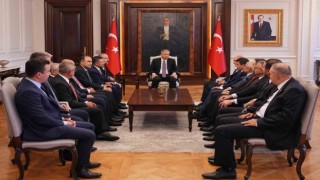 Eski İçişleri Bakanı Soyludan, Bakan Yerlikayaya geçmiş olsun ziyareti