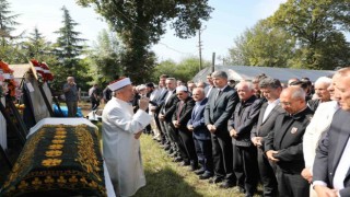 Eskişehir İl Emniyet Müdürünün annesi Sakaryada son yolculuğuna uğurlandı