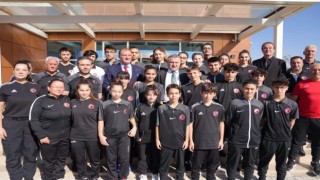 Eskişehirli sporcular Sırbistanda Türkiyeyi temsile edecek
