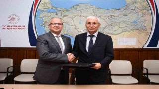 ESTÜ ile TCDD Genel Müdürlüğü arasında sektörel eğitim işbirliği protokolü imzalandı