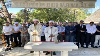 Filistinde hayatını kaybeden Müslümanlar için gıyabi cenaze namazı kılındı