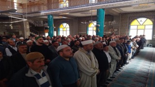 Filistinde hayatını kaybedenler için gıyabi cenaze namazı kılındı