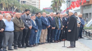 Filistinde hayatını kaybedenler için İzmirde gıyabi cenaze namazı kılındı
