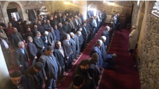 Gazzede hayatını kaybedenler için gıyabi cenaze namazı kılındı