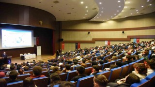 Geçmişten günümüze pandemi tüm yönleriyle değerlendirildi