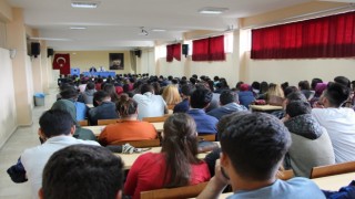 Gedizde 2 bin üniversiteli öğrenci ders başı yaptı