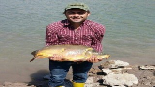 Genç adam balık tutmaya gittiği gölette can verdi