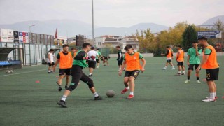 Genç horozlar, Manisaya 2. galibiyet için gidiyor