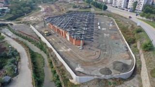 Gölcük terminalinde çatı imalatı sürüyor