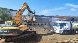 Gümüşova merkez cami yıkıldı
