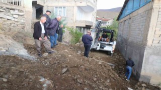 Hakkaride 100 ev yeni yola kavuşuyor