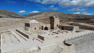 Hasankeyfte kaçak kazı yapan 3 şüpheli yakalandı