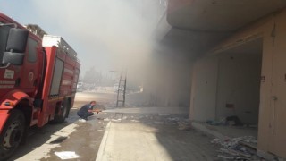 Hatayda depo yangını korkuttu