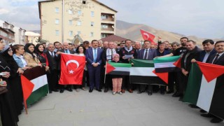 Hayatını kaybeden Filistinliler için gıyabi cenaze namazı kılındı
