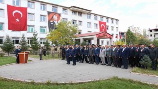Hizanda 29 Ekim Cumhuriyet bayramı dolayısıyla çelenk sunma töreni düzenlendi