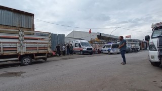 Hurda malzemelerinin altında kalan genç hayatını kaybetti