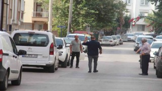 İcra memurunu karşısında gören kiracı, tahliyeyi benzin bidonuyla engellemeye çalıştı