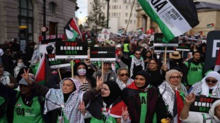 İngilterede büyük Filistine destek protestosu