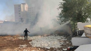 İş yerlerine yakın bölgede çıkan yangın korkuttu