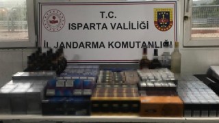 Ispartada çok sayıda kaçak sigara ve alkol ele geçirildi