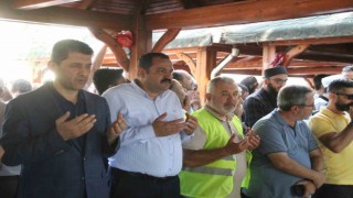 İsrail işgalinde ölen Filistinliler için gıyabi cenaze namazı kılındı