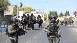İsrail polisinden Kudüste Filistinlilere gaz bombası ve plastik mermiyle müdahale