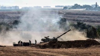 İsrailden Gazzeye yönelik topçu atışları görüntülendi