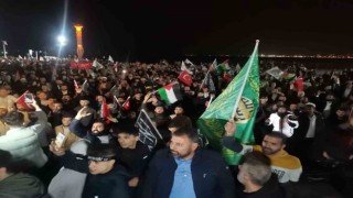 İsrailin Gazzedeki hastaneye saldırısı İzmirde protesto edildi