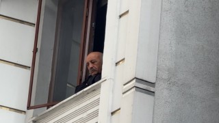 İstanbulda film gibi olay: Kaza yapıp kaçtı, kadının evine girip bıçakla tehdit etti