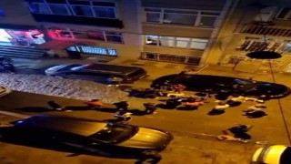 İstanbulda silahlı dünür dehşeti: Sokak ortasında bacağından vurdu