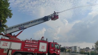 İtfaiye Ekipleri Merdivenle Sulama Eğitimi Aldı