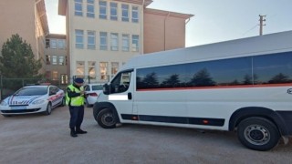 Jandarma ekiplerinden okul servislerine denetim
