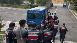 JASAT, hırsızlık şüphelilerini çaldıkları malzemelerle yakaladı