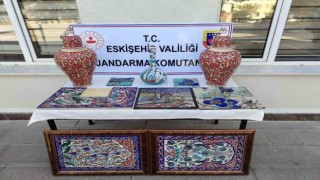 Kaçak tarihi eser satan şahıs jandarmaya yakalandı