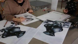 Kadınlar hem eğleniyor hem öğreniyor