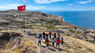 Kadınlar, sporu 2 bin 700 yıllık kalenin zirvesine taşıdı