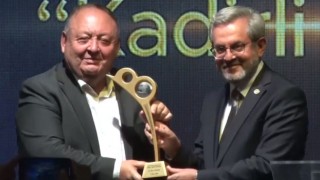 Kadirli Belediyesi Sosyal Dayanışma Ödülüne Layık Görüldü