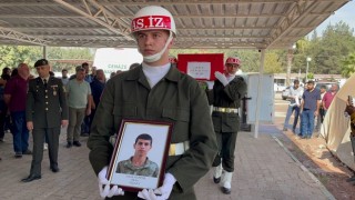 Kalp krizi sonucu hayatını kaybeden asker, törenle toprağa verildi