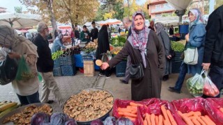 Kanlıca mantarı 200 liradan tezgahtaki yerini aldı