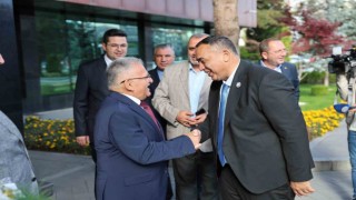 Kardeş şehir Misratanın belediye başkanı ve heyetinden Başkan Büyükkılıça ziyaret