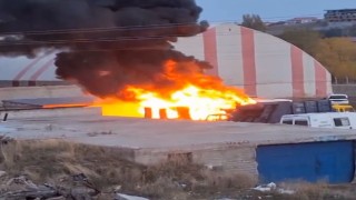 Karsta halk otobüsü yandı