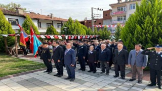 Kastamonunun Hanönü ilçesinde 29 Ekim Cumhuriyet Bayramı çelenk koyma töreni düzenlendi
