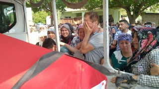 Kazada hayatını kaybeden uzman çavuş, kızının gözyaşlarıyla son yolculuğuna uğurlandı