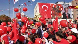 Keçiörende 100. yıl coşkusu yürüyüş, ışık ve havai fişek gösterileriyle devam edecek